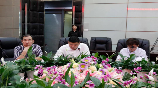 騰遠惠雲(yún)-中雲供應鍊(liàn)金融深圳展(zhan)示應用說明(ming)峰會在中亞(yà)矽谷海岸會(huì)議廳舉行