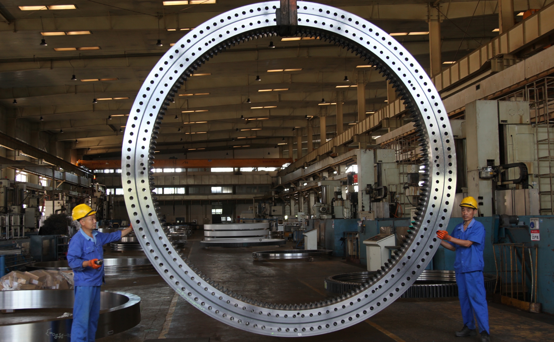 中國至今仍未(wei)攻克的尖端裝(zhuāng)備:高端軸承,德(dé)日用十倍高價(jia)賣給中國