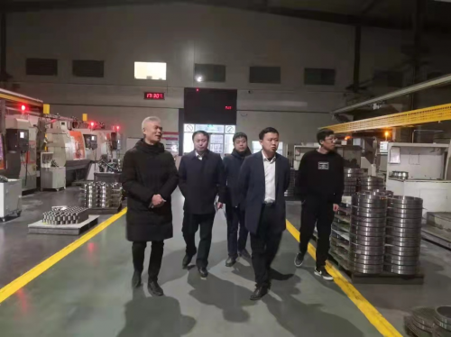 全力壯(zhuàng)大發展新動能 打(da)造科技創新軸承(cheng)産業鍊