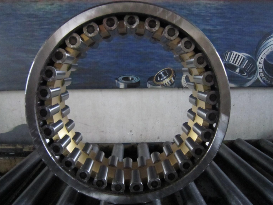 “不該哄(hǒng)擡價格的(de)”,中企自研(yán)高鐵軸承(chéng)後,美歐沒(mei)辦法卡脖(bo)子了